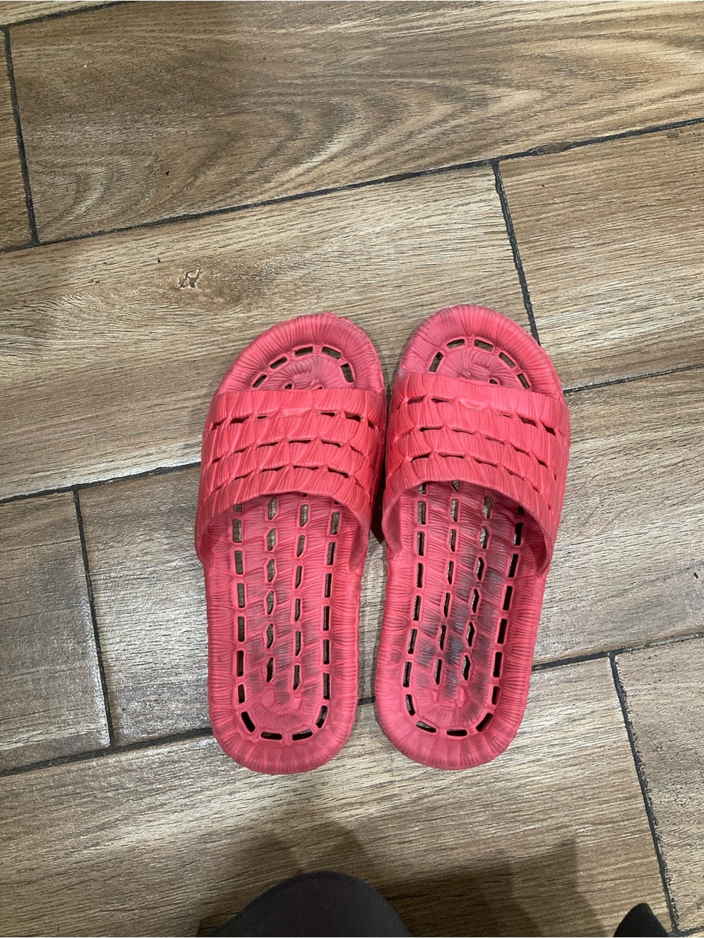 Coral Slide Sandals – Comfortable Pink-Red Slides
